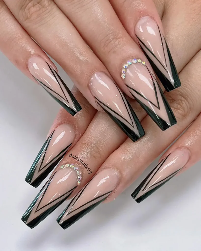 Fall Nail Design Inspo and Colors 2026: Shades, Techniques, and Looks for Every Nail 45 edgy pointed coffin fall nail ideas