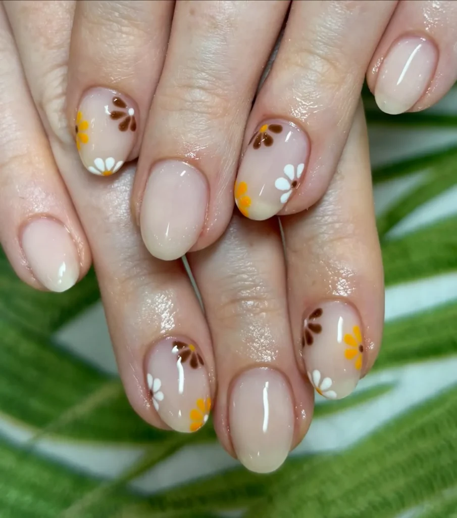 florals short nail designs