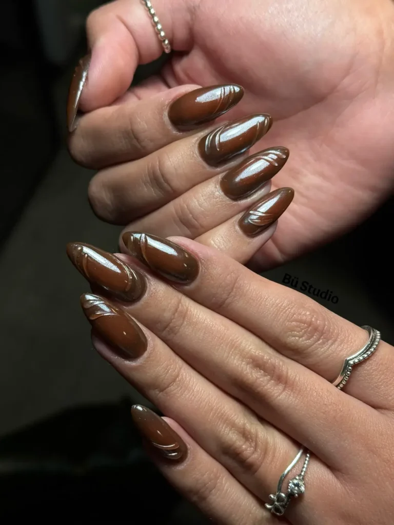 Fall Nail Design Inspo and Colors 2026: Shades, Techniques, and Looks for Every Nail 32 hot chocolate fall nail colors